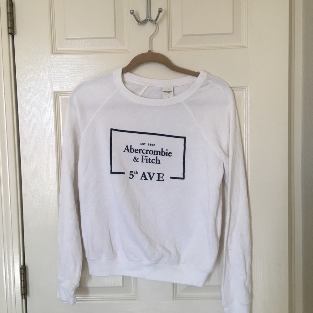 Abercrombie & Fitch White Swearshirt